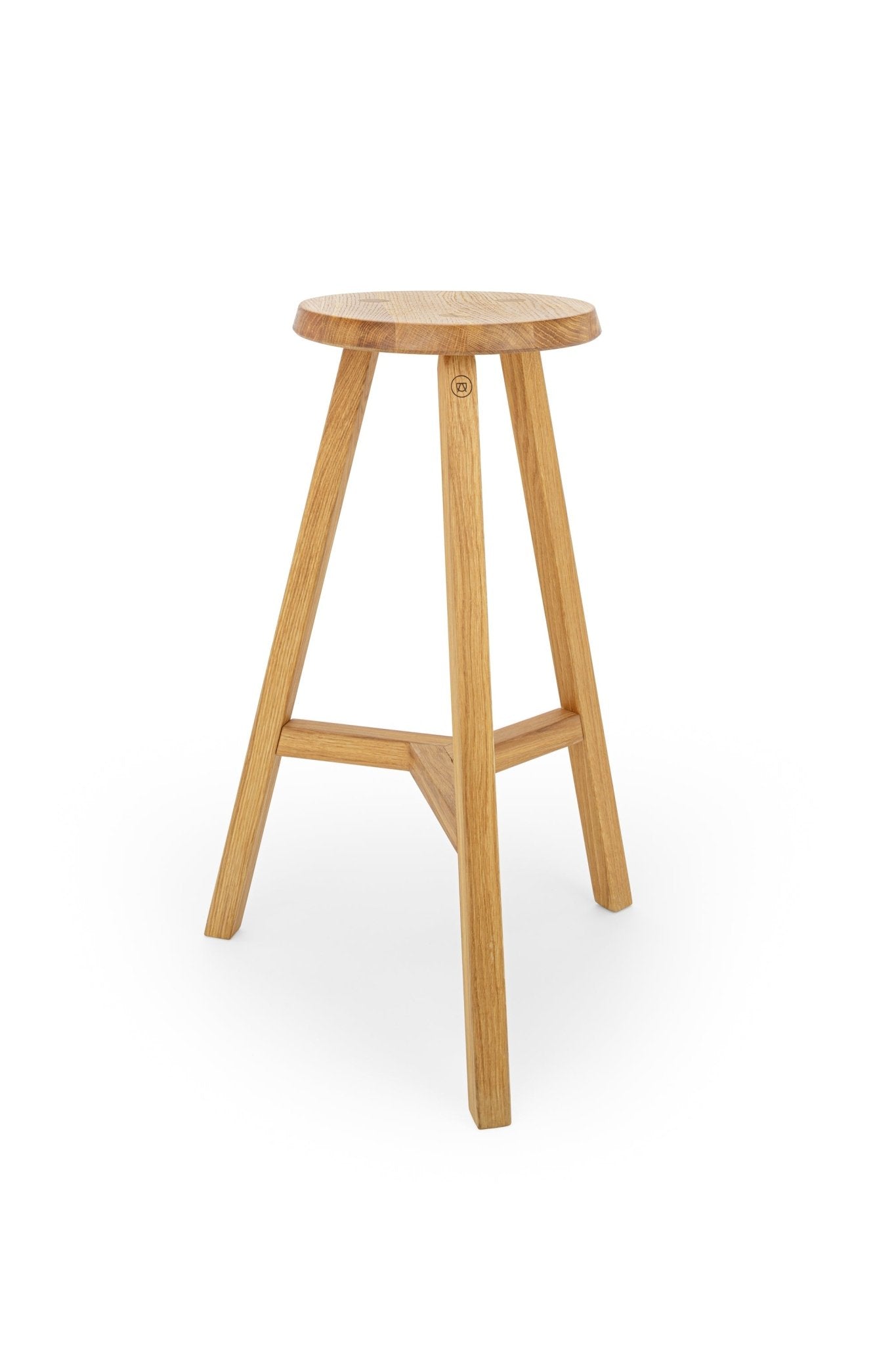 Filigree bar stool “Lia” refined in a honey look
