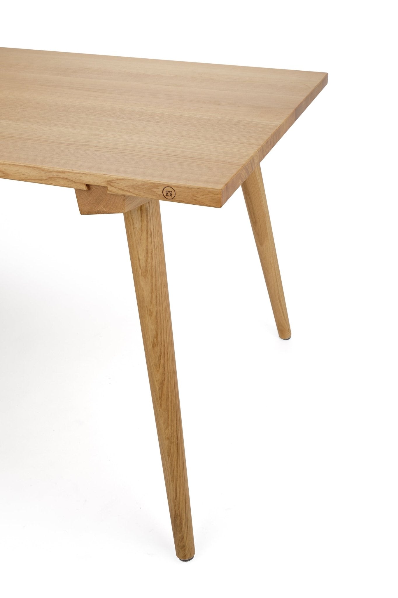Table NIKKLAS en bois de chêne – élégance naturelle – Anton Doll  Holzmanufaktur